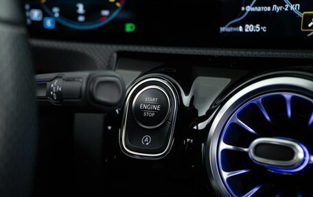 Mercedes-Benz CLA, 2019 год, 3 298 999 рублей, 20 фотография