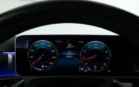 Mercedes-Benz CLA, 2019 год, 3 298 999 рублей, 24 фотография