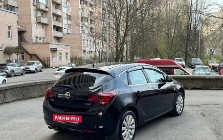 Opel Astra J, 2011 год, 570 000 рублей, 2 фотография