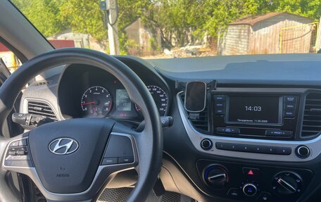 Hyundai Solaris II рестайлинг, 2019 год, 1 630 000 рублей, 6 фотография