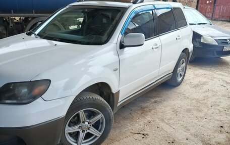 Mitsubishi Outlander III рестайлинг 3, 2002 год, 450 000 рублей, 3 фотография