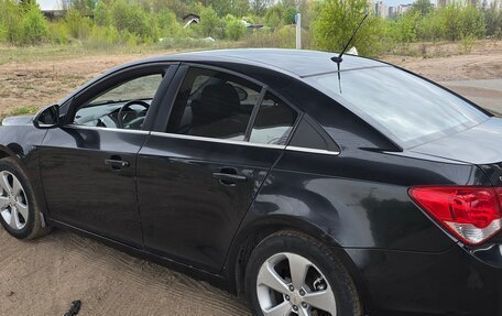 Chevrolet Cruze II, 2009 год, 550 000 рублей, 3 фотография