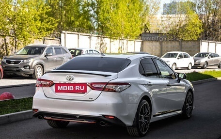 Toyota Camry, 2021 год, 3 689 000 рублей, 6 фотография
