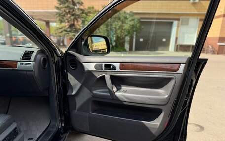 Volkswagen Touareg III, 2004 год, 470 000 рублей, 10 фотография