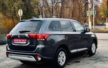 Mitsubishi Outlander III рестайлинг 3, 2019 год, 2 600 000 рублей, 7 фотография