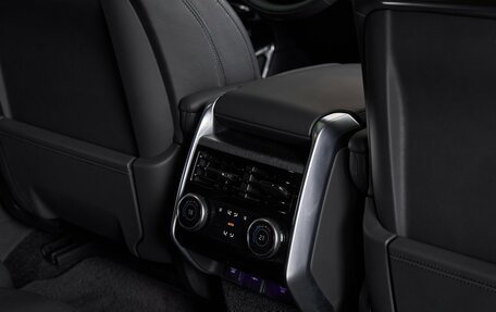 Land Rover Range Rover IV рестайлинг, 2022 год, 14 000 000 рублей, 19 фотография