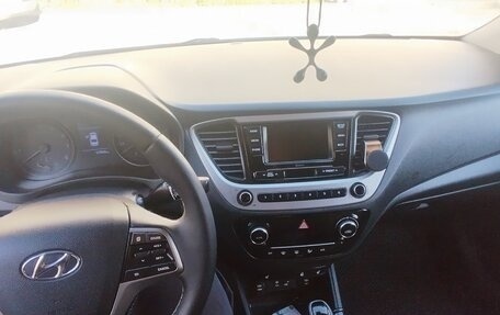 Hyundai Solaris II рестайлинг, 2018 год, 1 130 000 рублей, 6 фотография