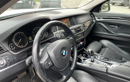 BMW 5 серия, 2015 год, 1 860 000 рублей, 11 фотография