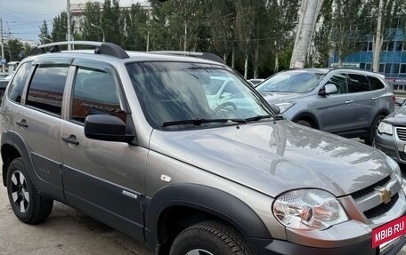 Chevrolet Niva I рестайлинг, 2018 год, 685 000 рублей, 2 фотография