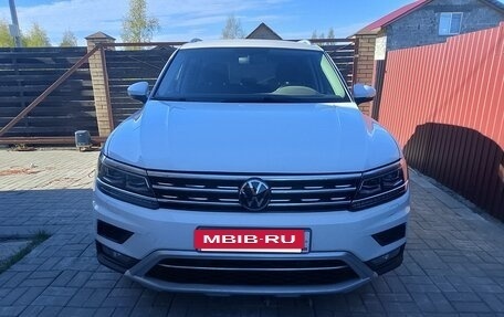 Volkswagen Tiguan II, 2018 год, 1 679 000 рублей, 14 фотография