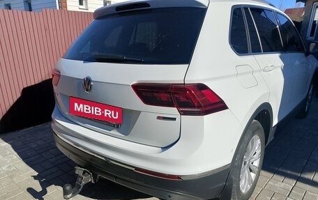 Volkswagen Tiguan II, 2018 год, 1 679 000 рублей, 10 фотография