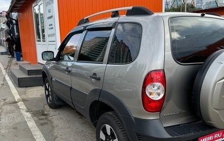 Chevrolet Niva I рестайлинг, 2018 год, 685 000 рублей, 11 фотография