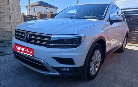 Volkswagen Tiguan II, 2018 год, 1 679 000 рублей, 13 фотография