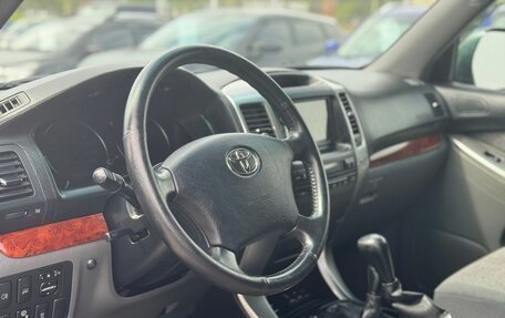 Toyota Land Cruiser Prado 120 рестайлинг, 2002 год, 1 675 000 рублей, 13 фотография