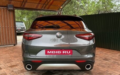 Alfa Romeo Stelvio, 2017 год, 3 100 000 рублей, 9 фотография
