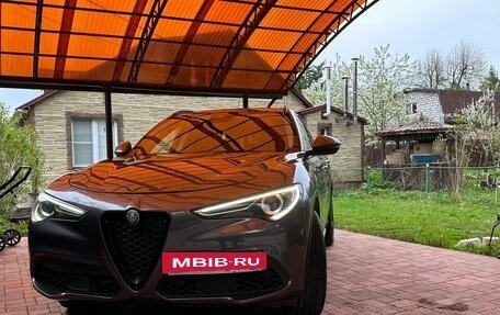 Alfa Romeo Stelvio, 2017 год, 3 100 000 рублей, 11 фотография