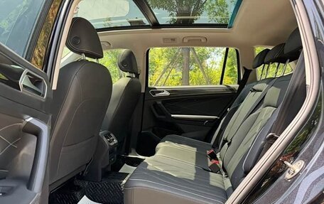 Volkswagen Tiguan II, 2023 год, 2 710 000 рублей, 15 фотография