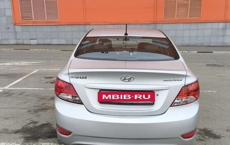 Hyundai Solaris II рестайлинг, 2013 год, 560 000 рублей, 4 фотография