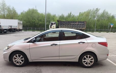 Hyundai Solaris II рестайлинг, 2013 год, 560 000 рублей, 5 фотография