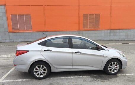 Hyundai Solaris II рестайлинг, 2013 год, 560 000 рублей, 6 фотография