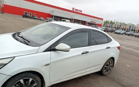 Hyundai Solaris II рестайлинг, 2015 год, 580 000 рублей, 4 фотография
