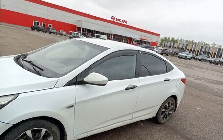 Hyundai Solaris II рестайлинг, 2015 год, 580 000 рублей, 5 фотография