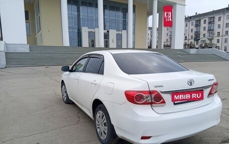 Toyota Corolla, 2011 год, 850 000 рублей, 3 фотография