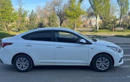 Hyundai Solaris II рестайлинг, 2019 год, 1 499 000 рублей, 4 фотография