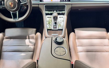 Porsche Panamera II рестайлинг, 2019 год, 8 800 000 рублей, 14 фотография