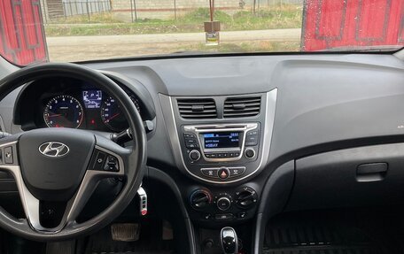 Hyundai Solaris II рестайлинг, 2015 год, 979 000 рублей, 9 фотография