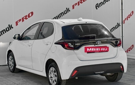 Toyota Yaris, 2021 год, 1 370 000 рублей, 4 фотография