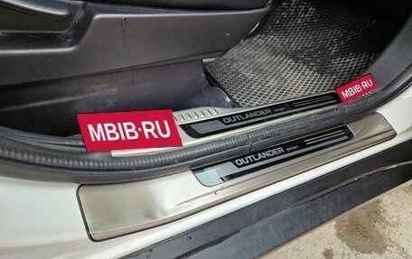 Mitsubishi Outlander III рестайлинг 3, 2016 год, 2 700 000 рублей, 24 фотография