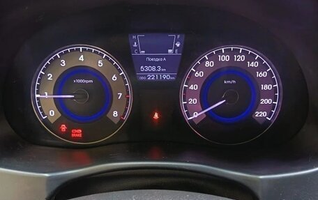 Hyundai Solaris II рестайлинг, 2011 год, 650 000 рублей, 3 фотография