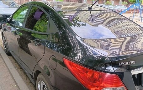 Hyundai Solaris II рестайлинг, 2011 год, 650 000 рублей, 2 фотография