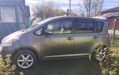 Toyota Ractis I, 2009 год, 600 000 рублей, 10 фотография