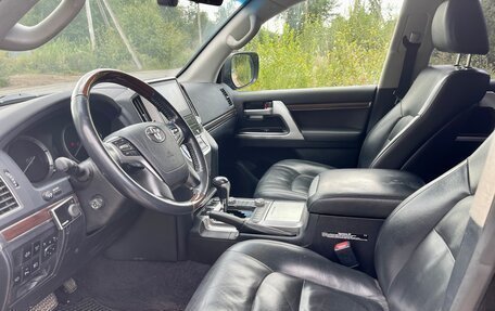 Toyota Land Cruiser 200, 2015 год, 5 990 000 рублей, 8 фотография