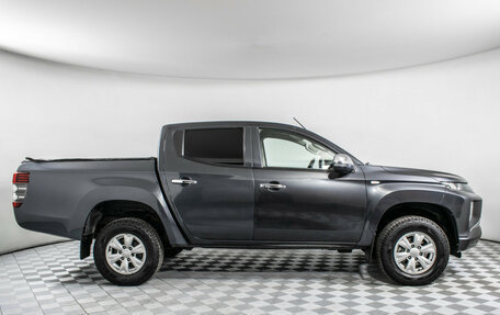 Mitsubishi L200 IV рестайлинг, 2021 год, 2 865 000 рублей, 4 фотография