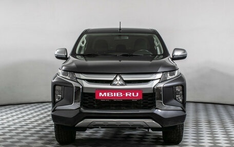 Mitsubishi L200 IV рестайлинг, 2021 год, 2 865 000 рублей, 2 фотография