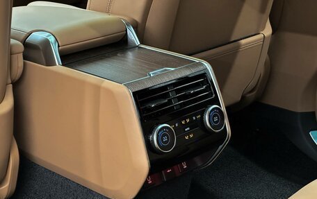 Land Rover Range Rover IV рестайлинг, 2025 год, 27 000 000 рублей, 27 фотография