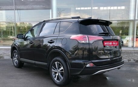 Toyota RAV4, 2019 год, 2 650 000 рублей, 4 фотография