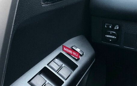 Toyota RAV4, 2019 год, 2 650 000 рублей, 21 фотография