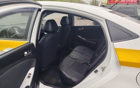 Hyundai Solaris II рестайлинг, 2016 год, 650 000 рублей, 8 фотография