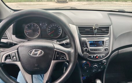 Hyundai Solaris II рестайлинг, 2016 год, 650 000 рублей, 11 фотография