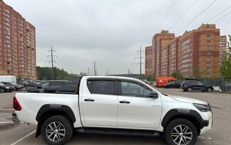 Toyota Hilux VIII, 2017 год, 3 100 000 рублей, 4 фотография