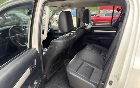 Toyota Hilux VIII, 2017 год, 3 100 000 рублей, 11 фотография