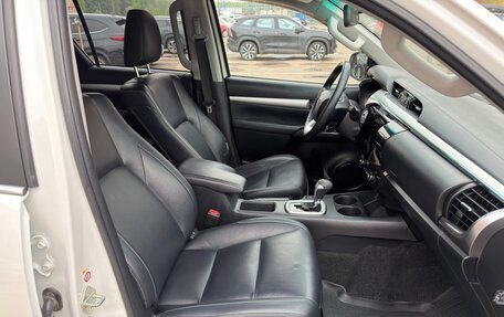 Toyota Hilux VIII, 2017 год, 3 100 000 рублей, 18 фотография