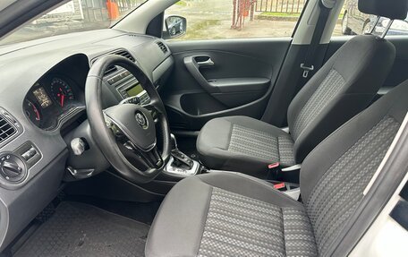 Volkswagen Polo VI (EU Market), 2017 год, 1 050 000 рублей, 10 фотография