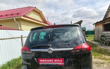 Opel Zafira C рестайлинг, 2012 год, 700 000 рублей, 2 фотография