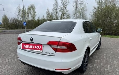 Skoda Superb III рестайлинг, 2013 год, 1 050 000 рублей, 10 фотография