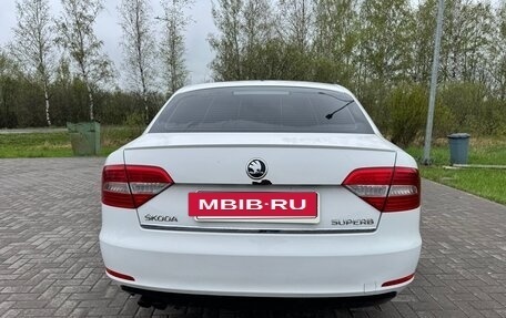 Skoda Superb III рестайлинг, 2013 год, 1 050 000 рублей, 11 фотография